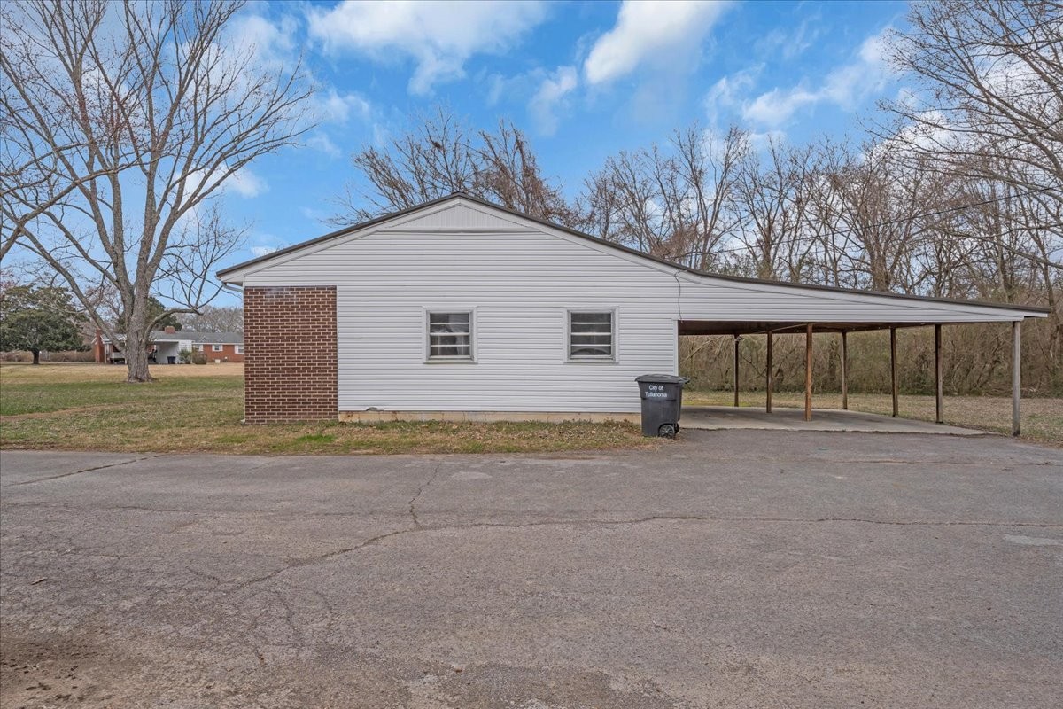 756 Ridgelawn Pl