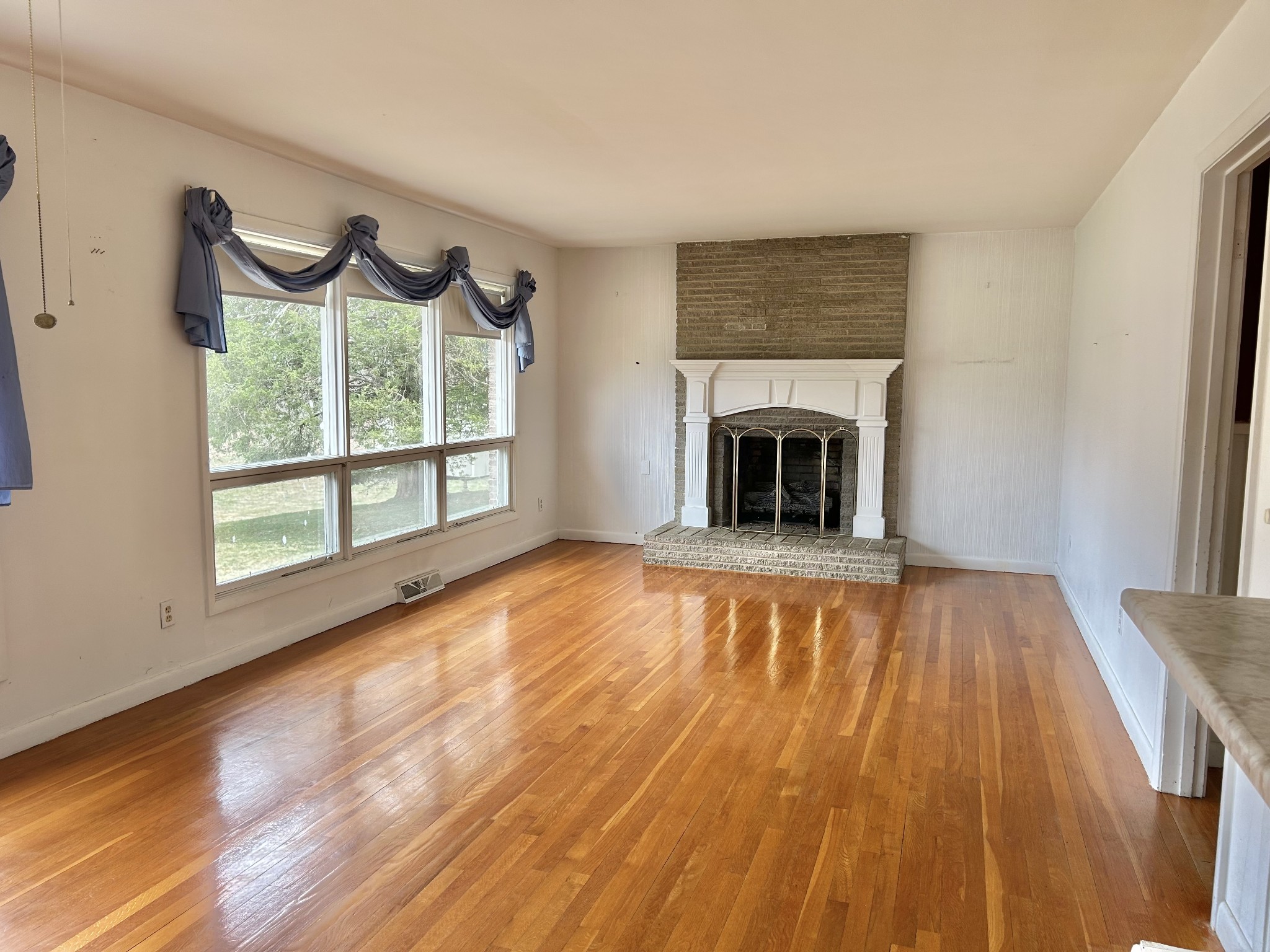 1301 Sycamore Dr