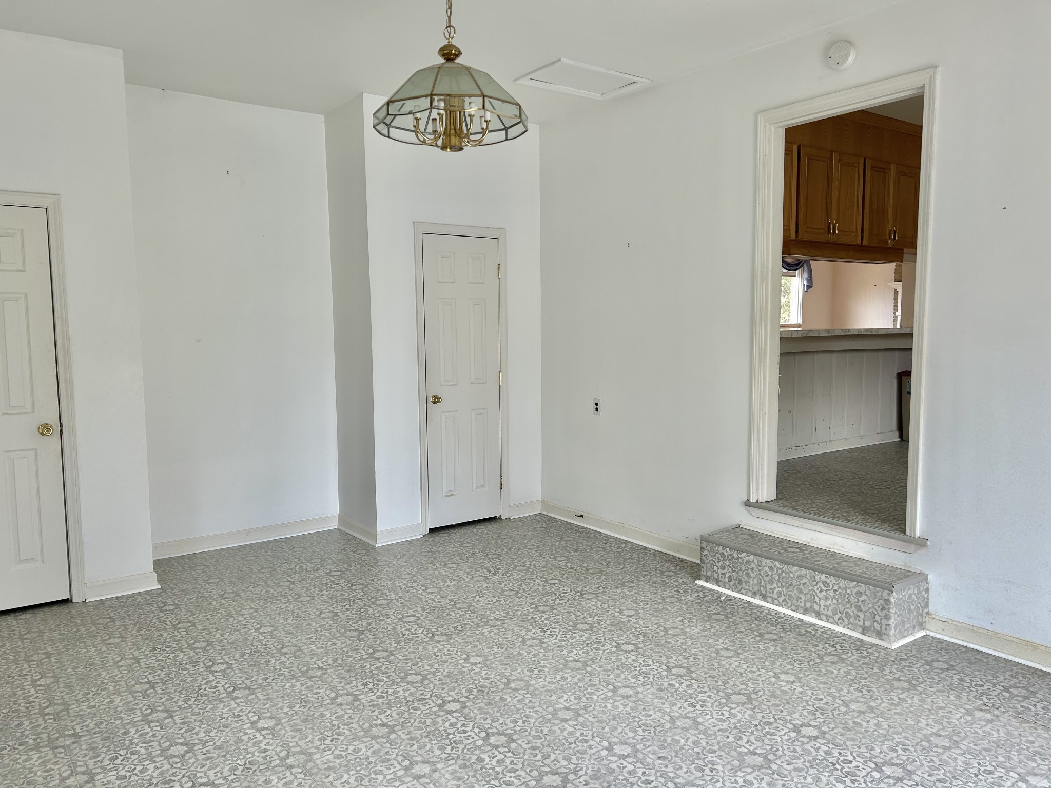1301 Sycamore Dr