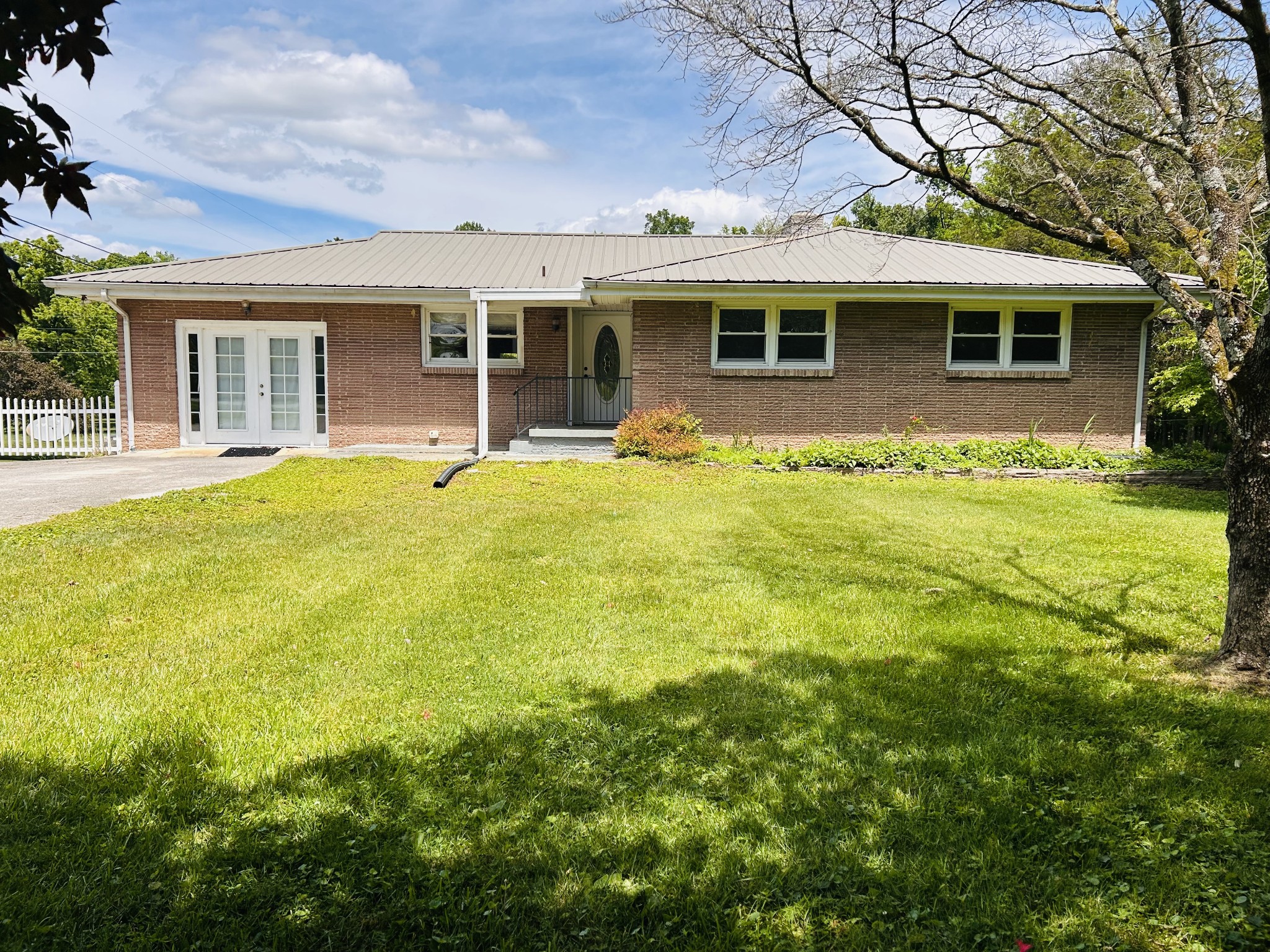 1301 Sycamore Dr