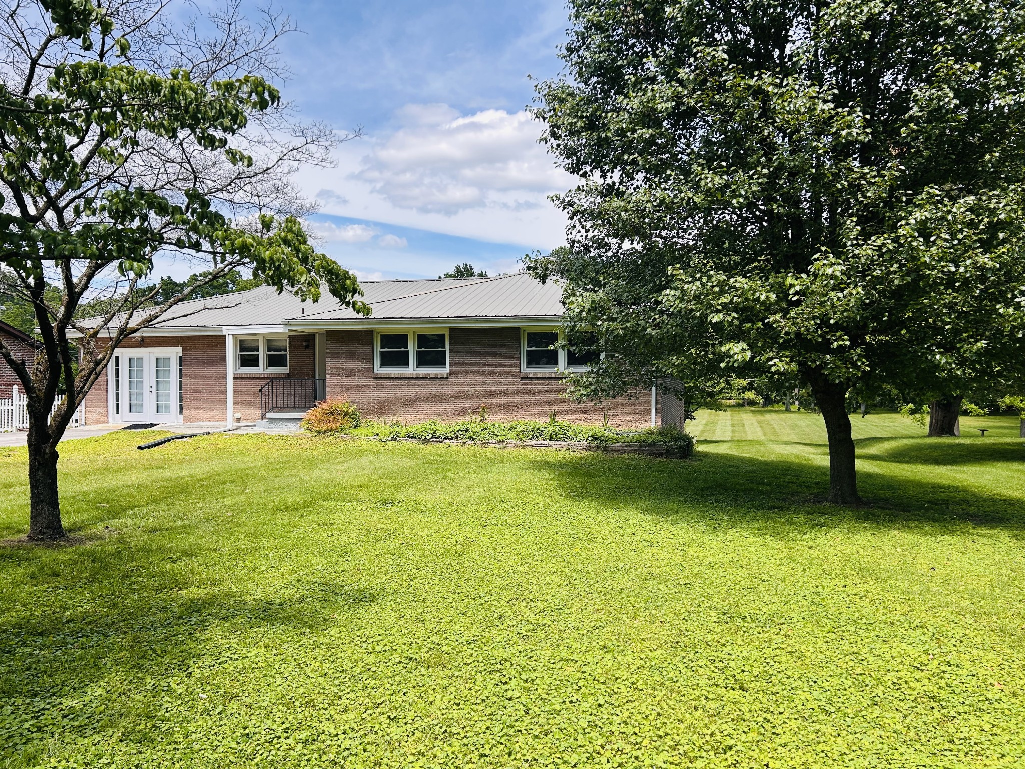 1301 Sycamore Dr