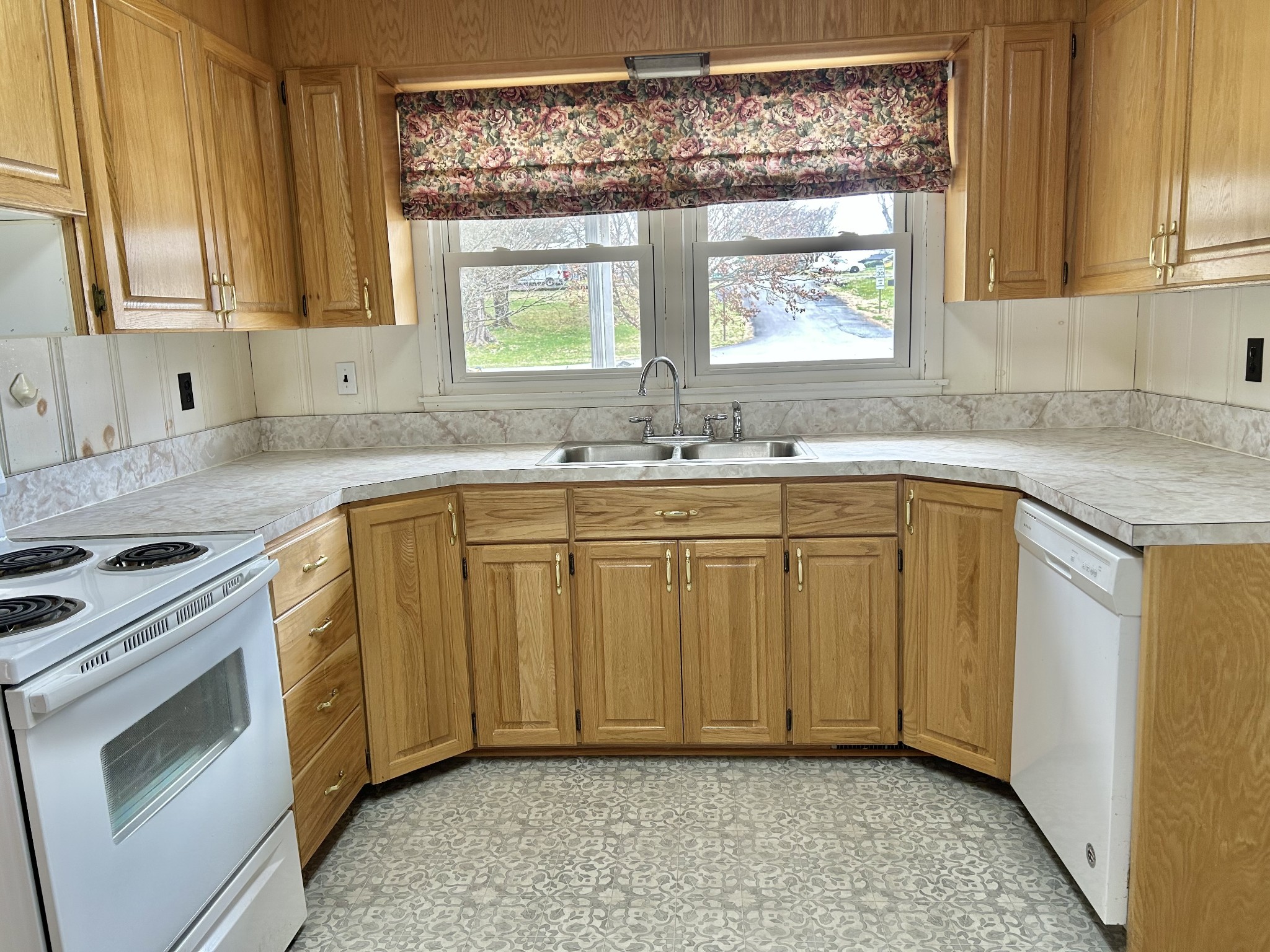 1301 Sycamore Dr