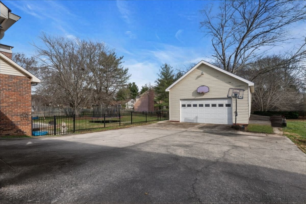 105 Safley Ct