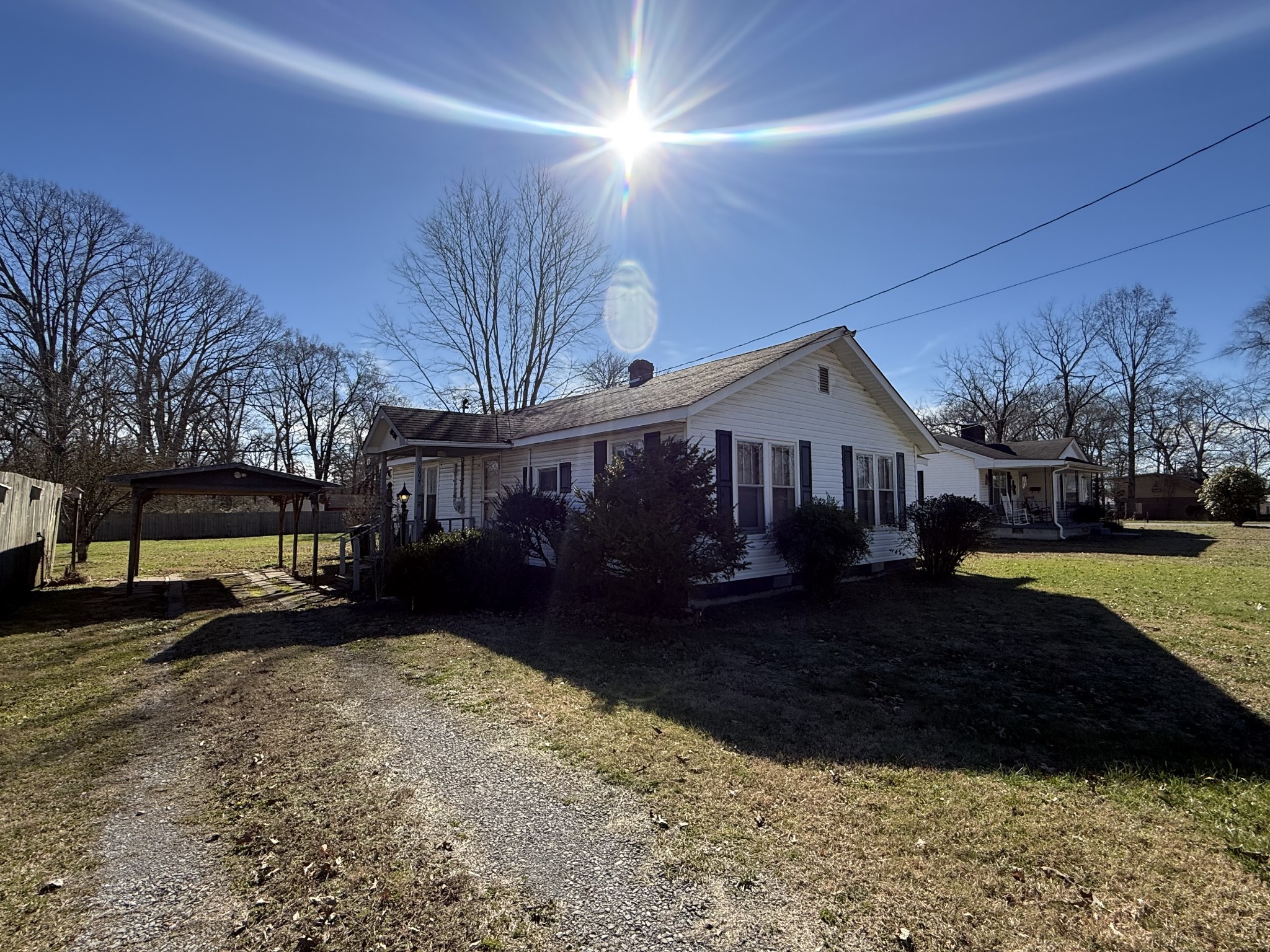 604 E Warren St