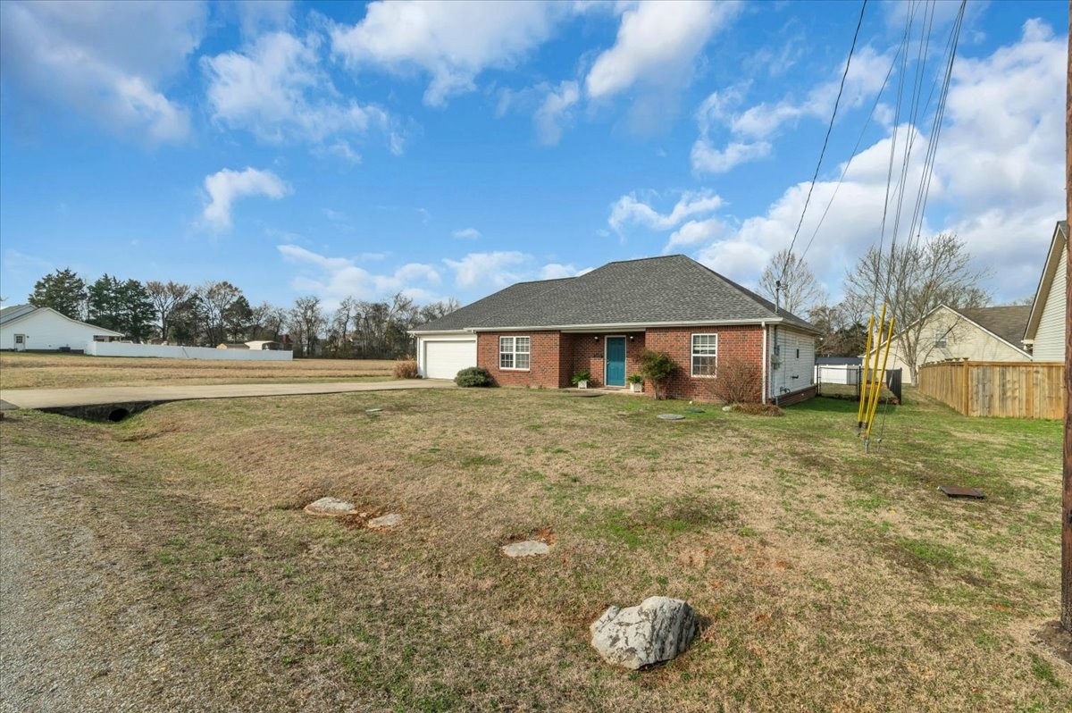 331 Autumn Glen Dr