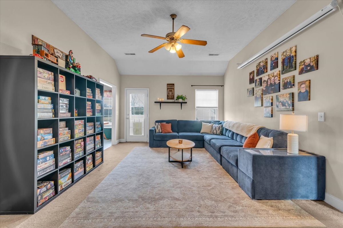 331 Autumn Glen Dr
