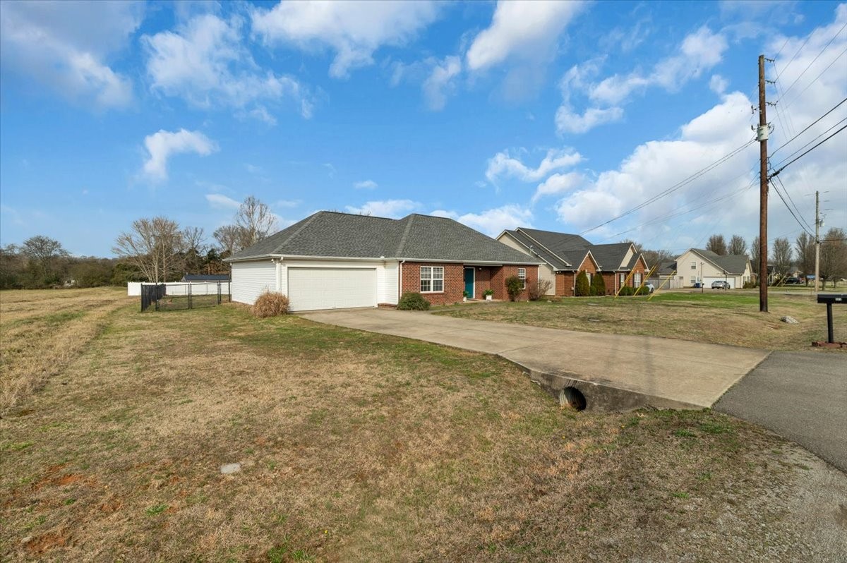 331 Autumn Glen Dr