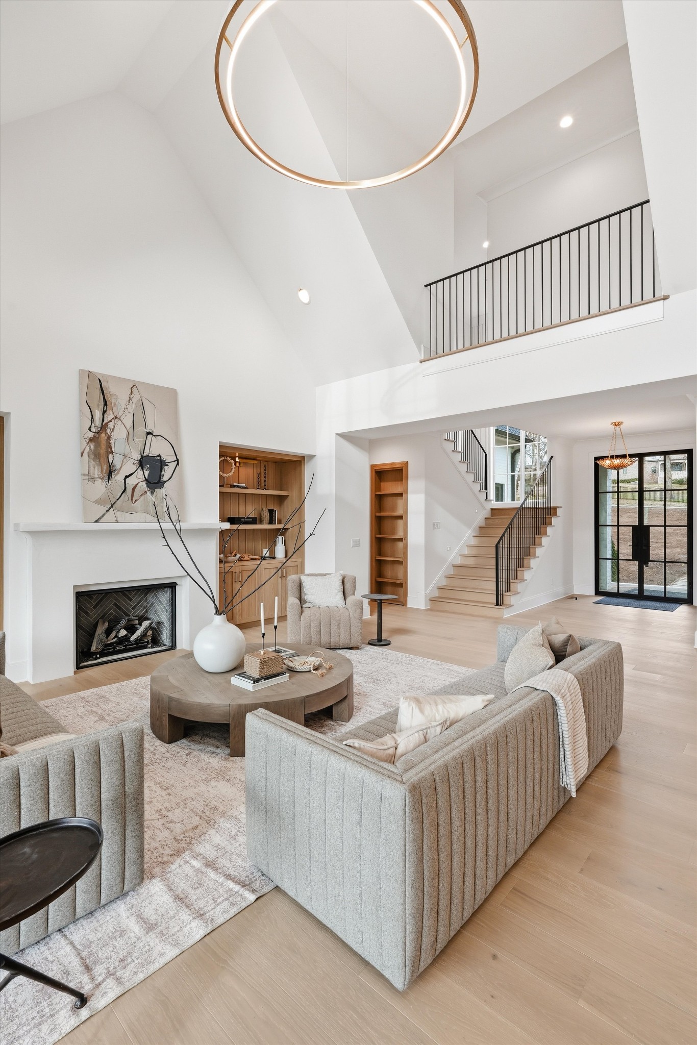 735 Richfield Dr