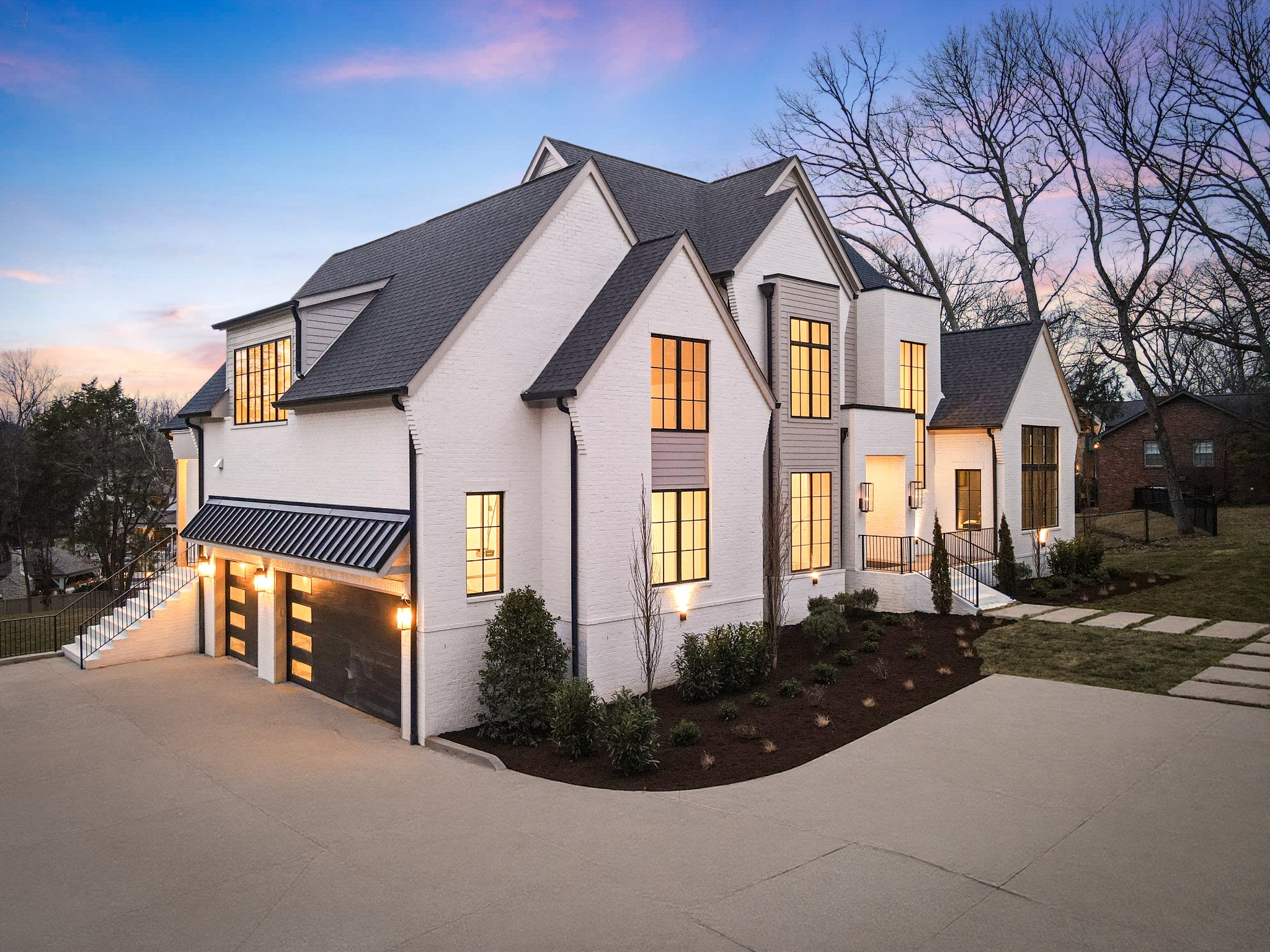 735 Richfield Dr