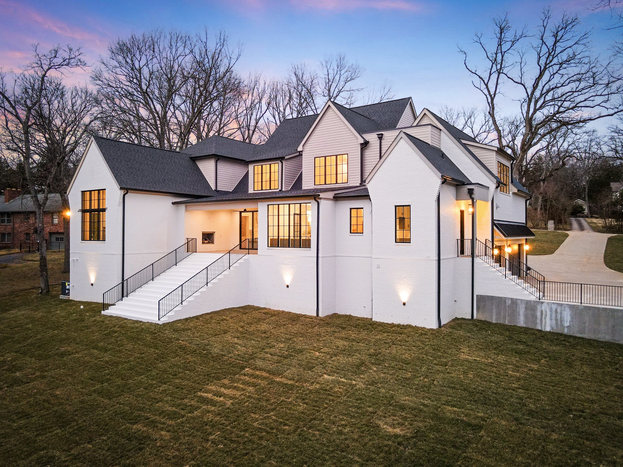 735 Richfield Dr