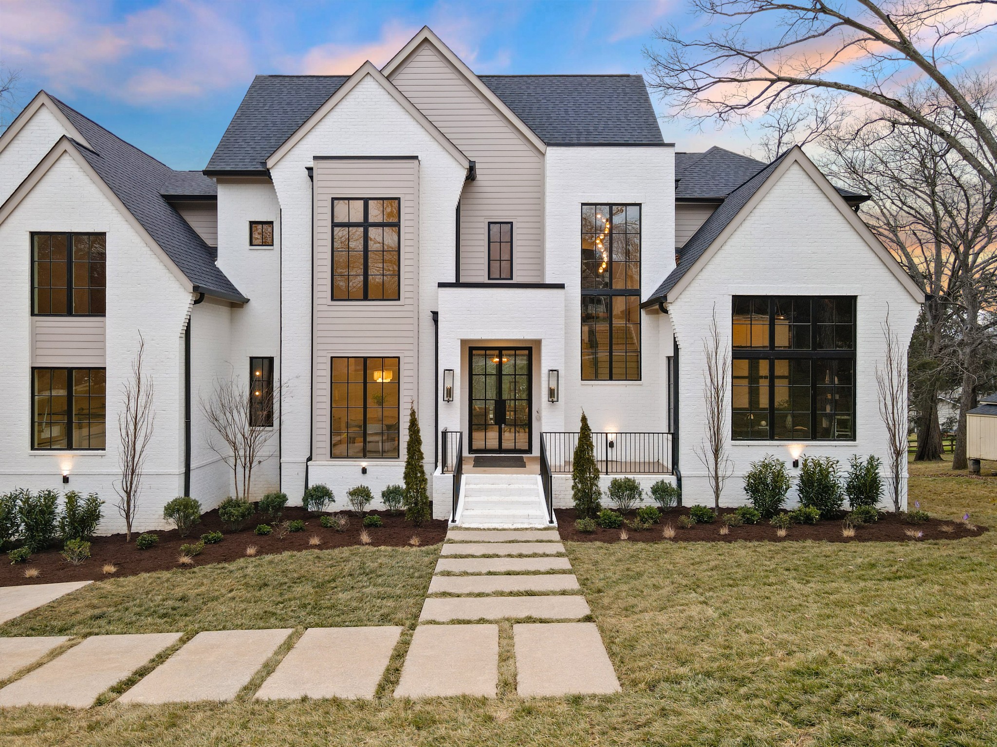 735 Richfield Dr