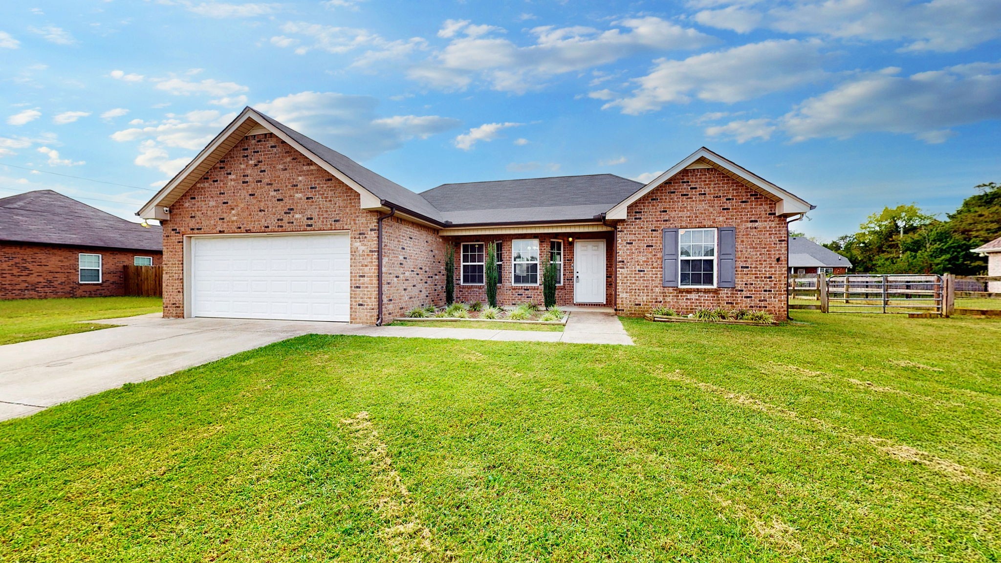 2716 Ridgewood Dr