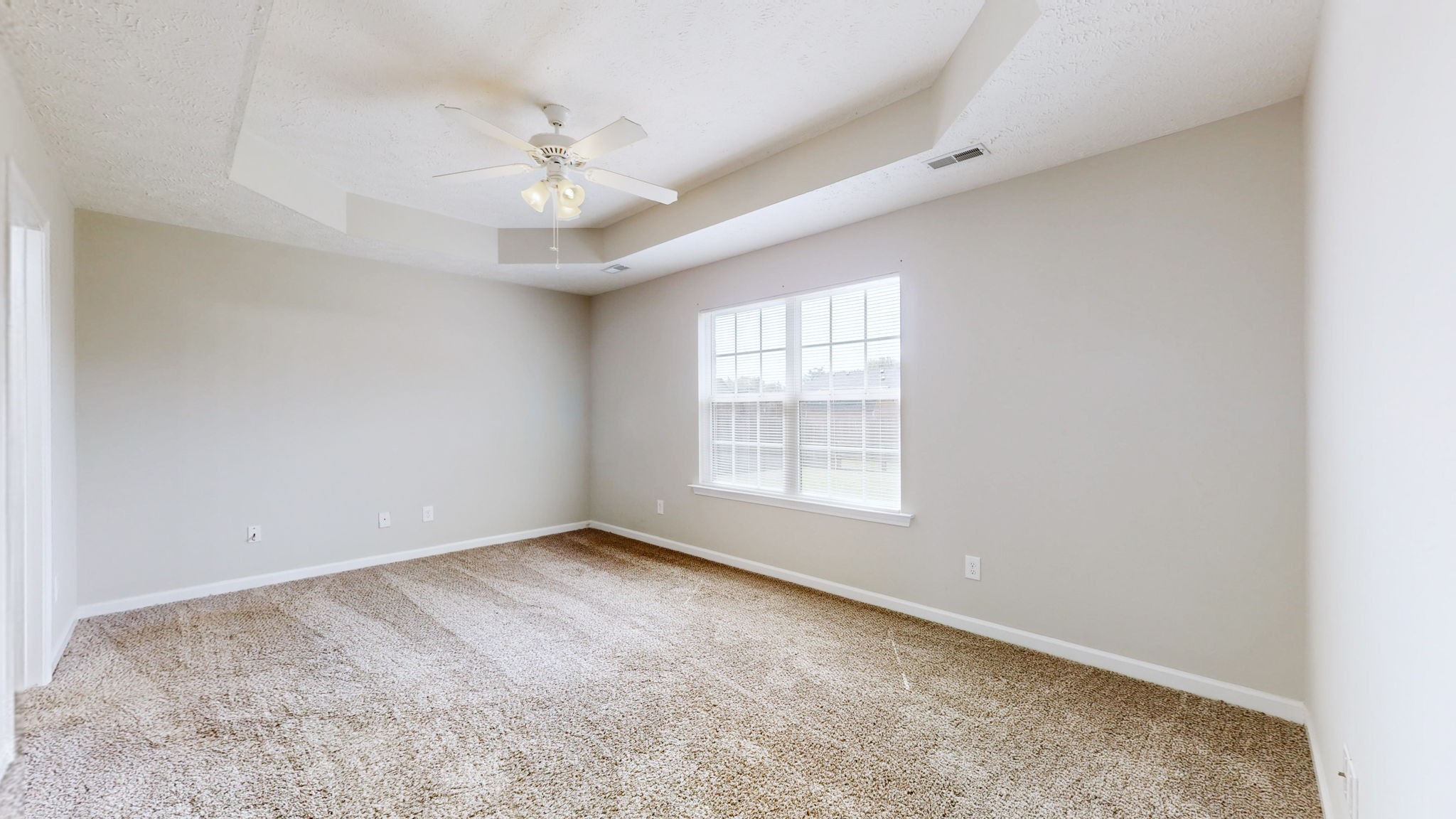 2716 Ridgewood Dr