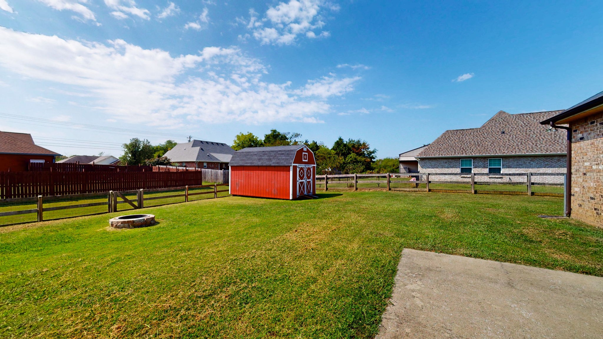 2716 Ridgewood Dr