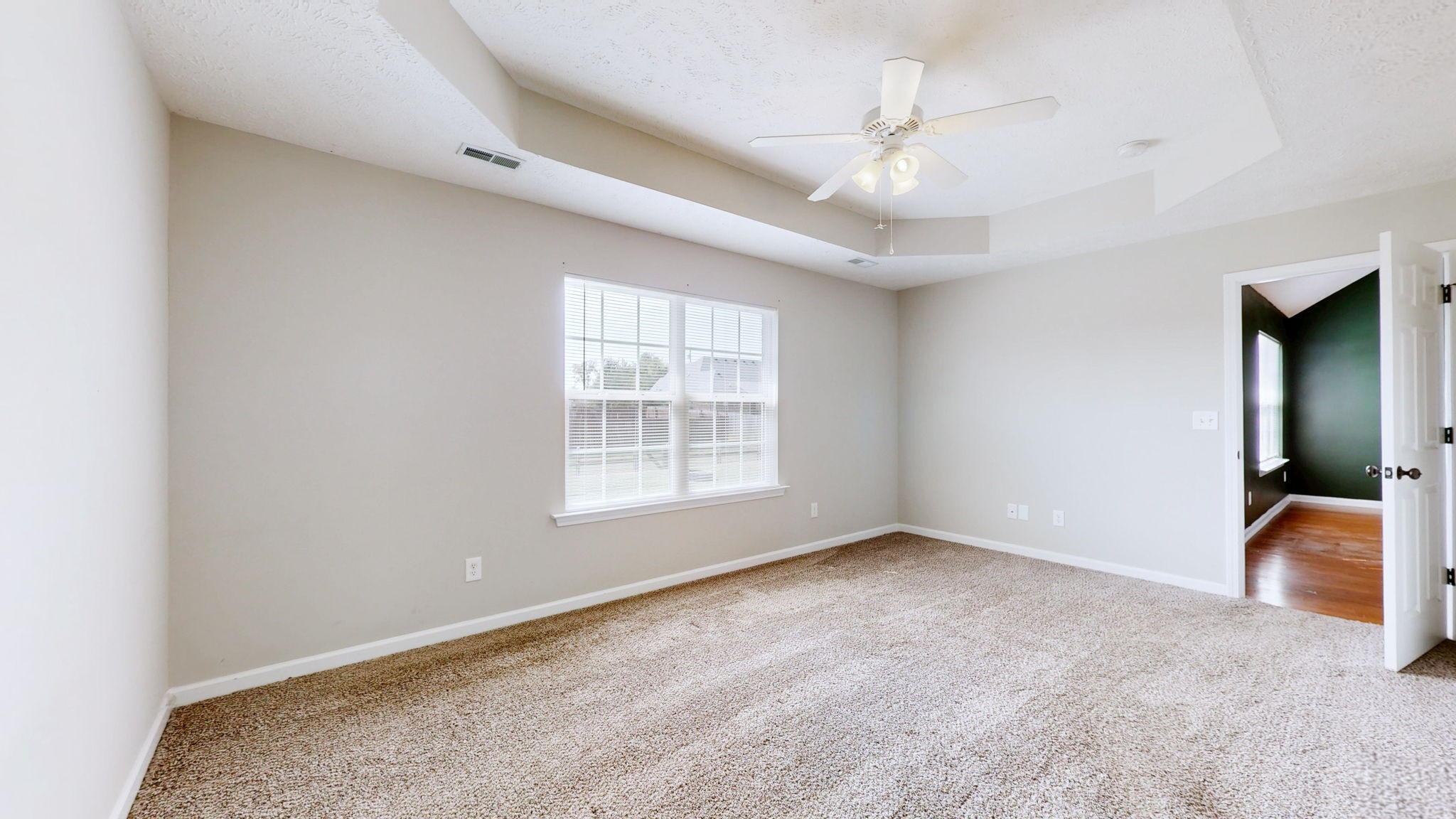 2716 Ridgewood Dr