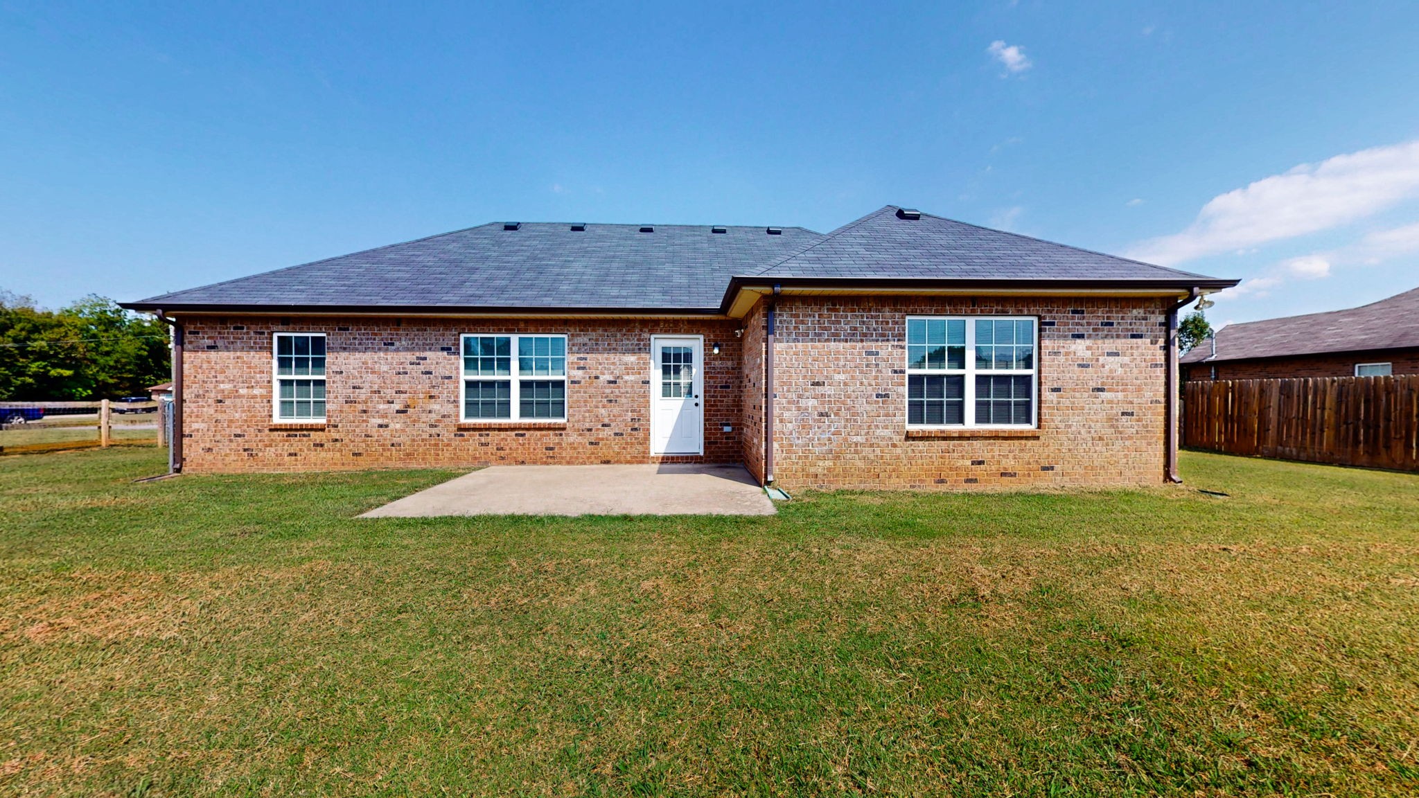 2716 Ridgewood Dr