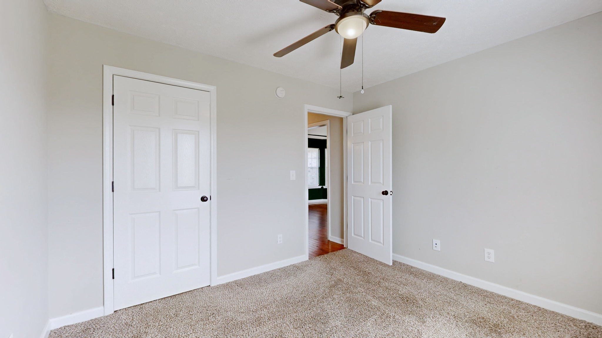 2716 Ridgewood Dr