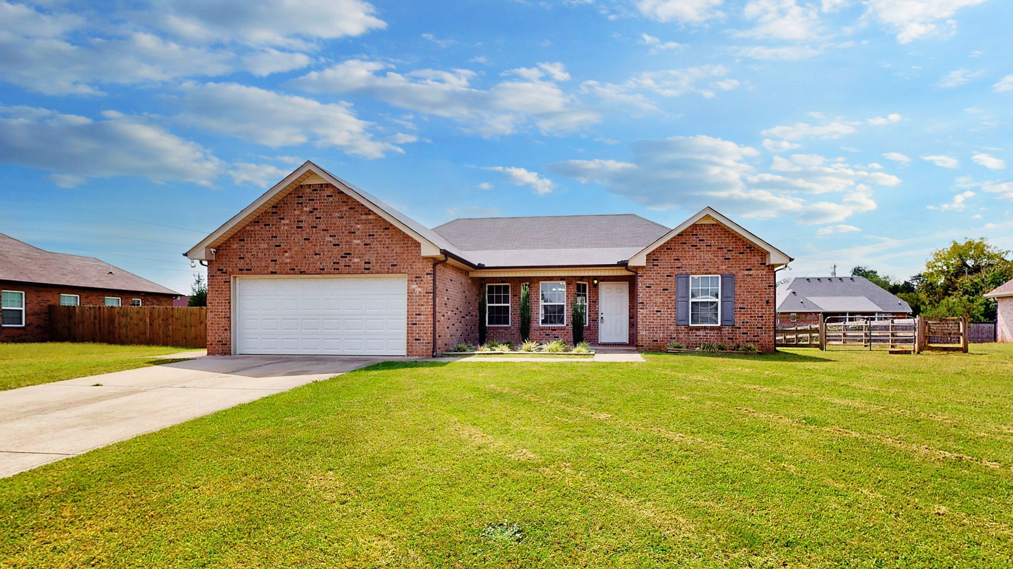 2716 Ridgewood Dr