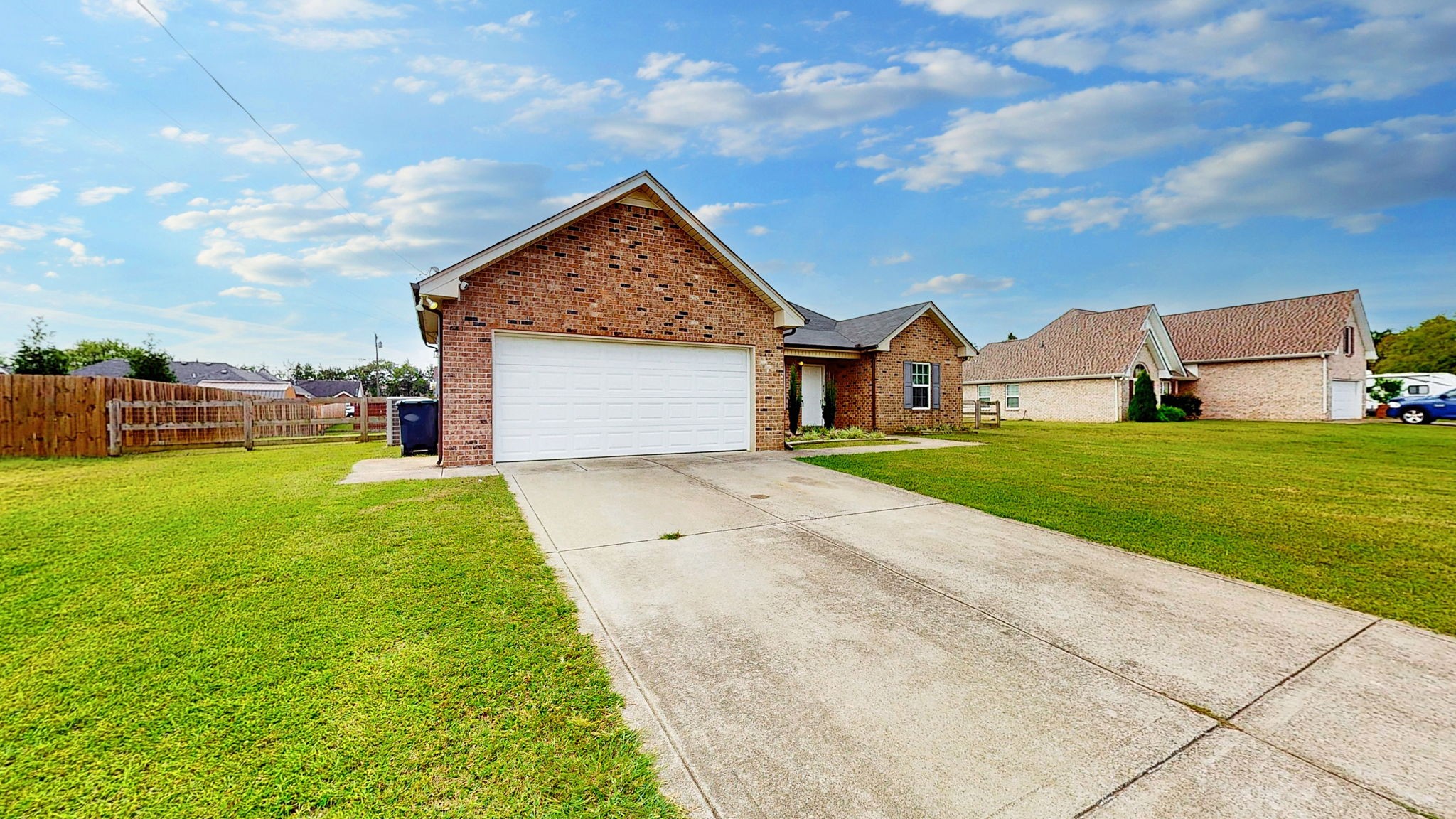 2716 Ridgewood Dr