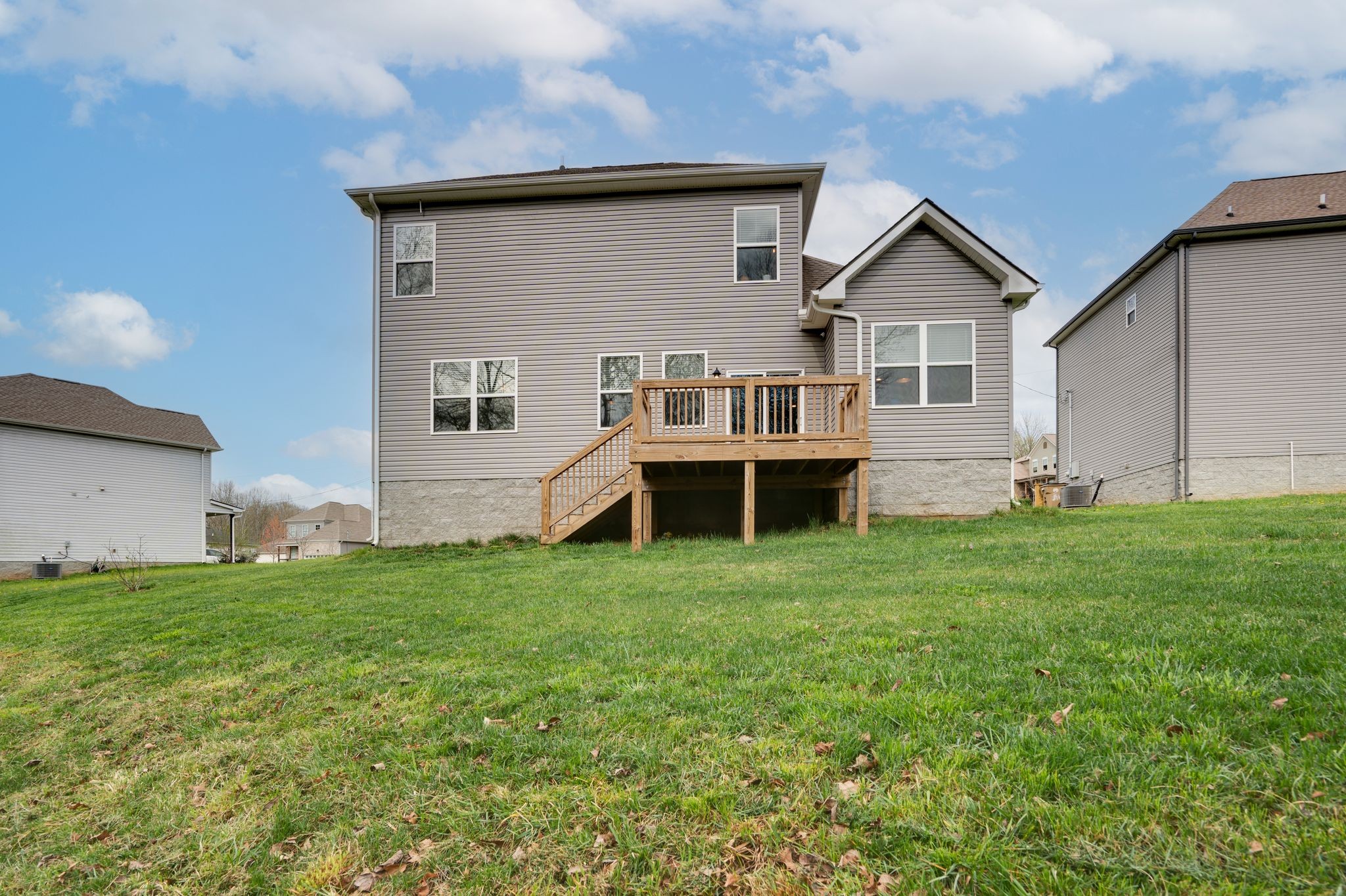 812 Bridge Creek Ln