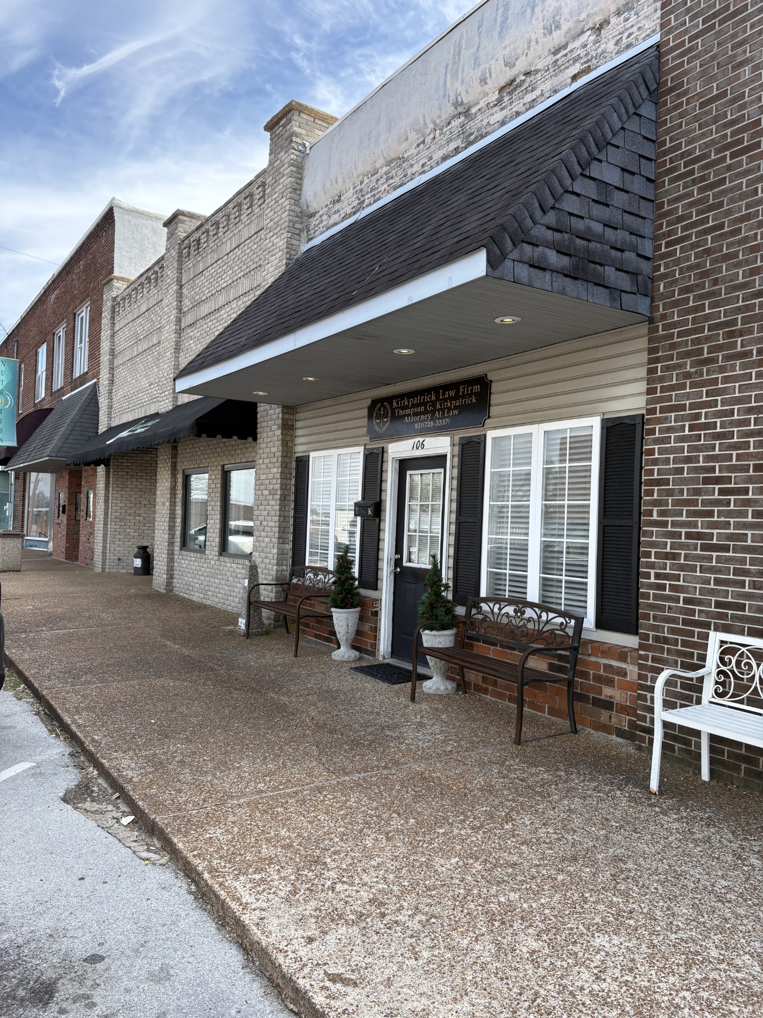 106 E Main St