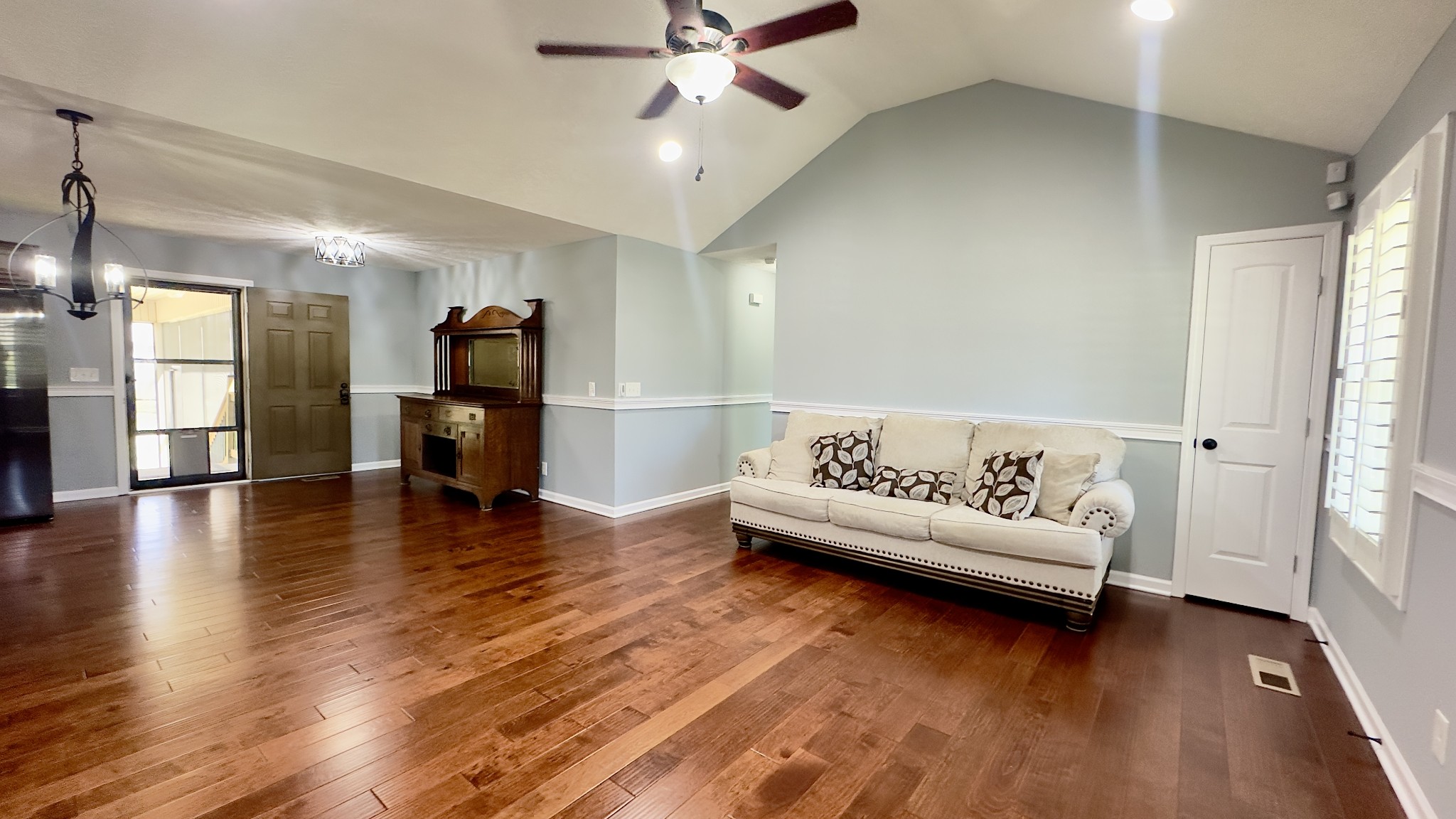 367 Stillwood Dr