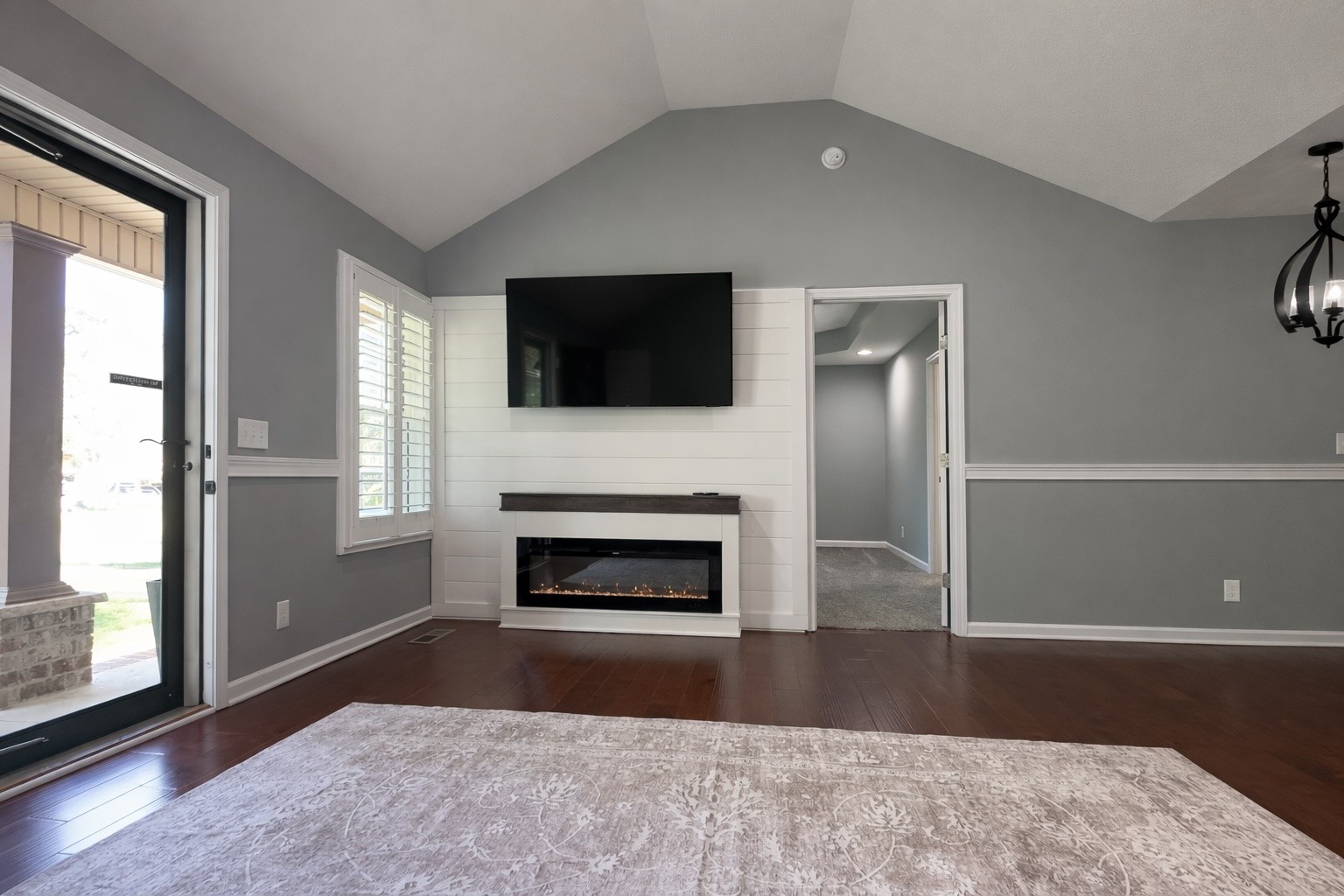 367 Stillwood Dr