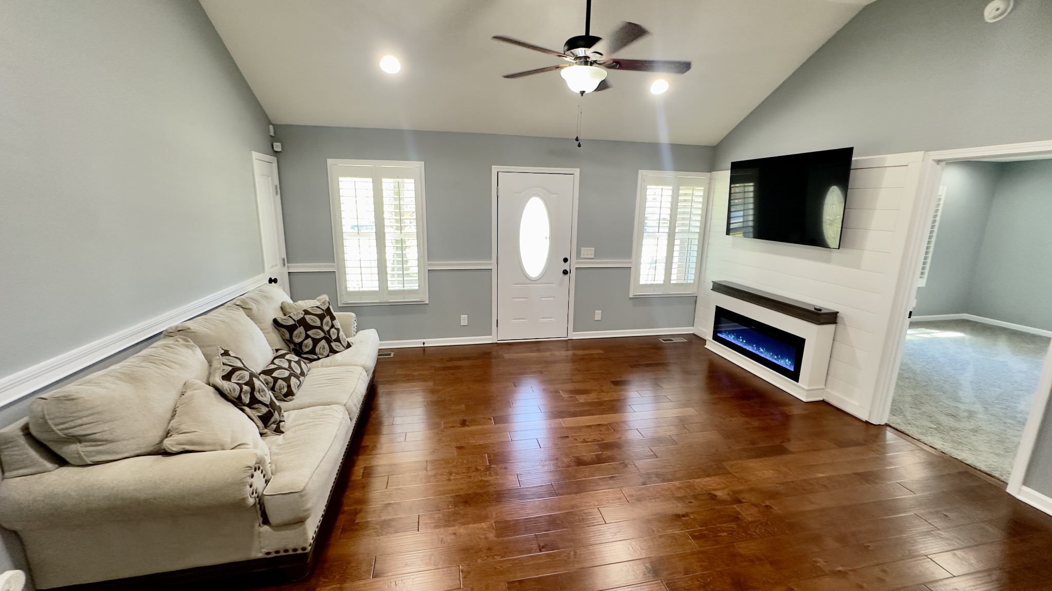 367 Stillwood Dr