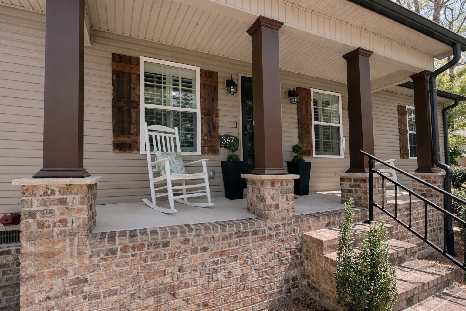 367 Stillwood Dr