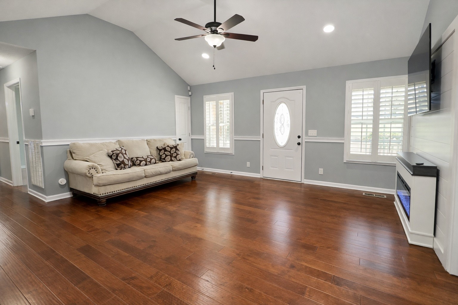 367 Stillwood Dr