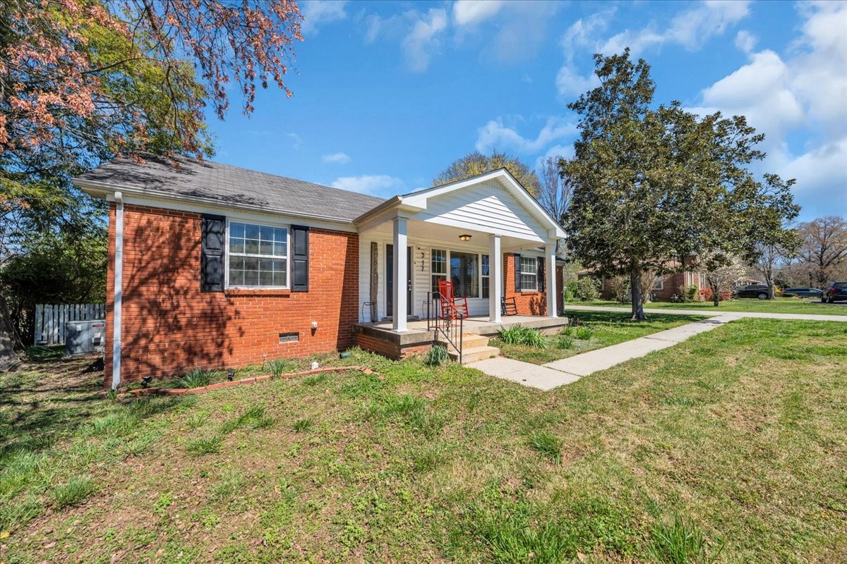 317 Druid Ln