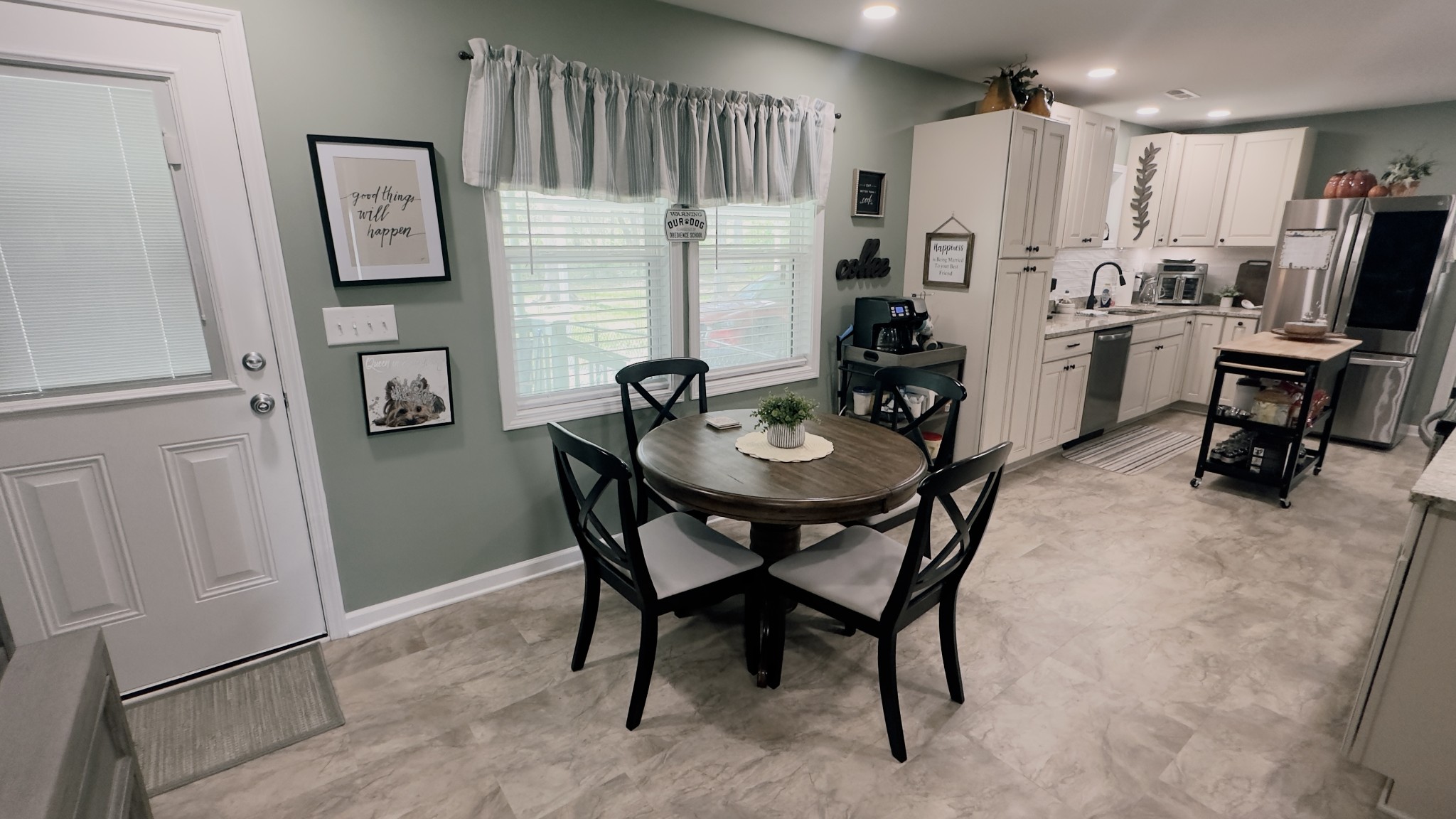 221 Jackson Cir