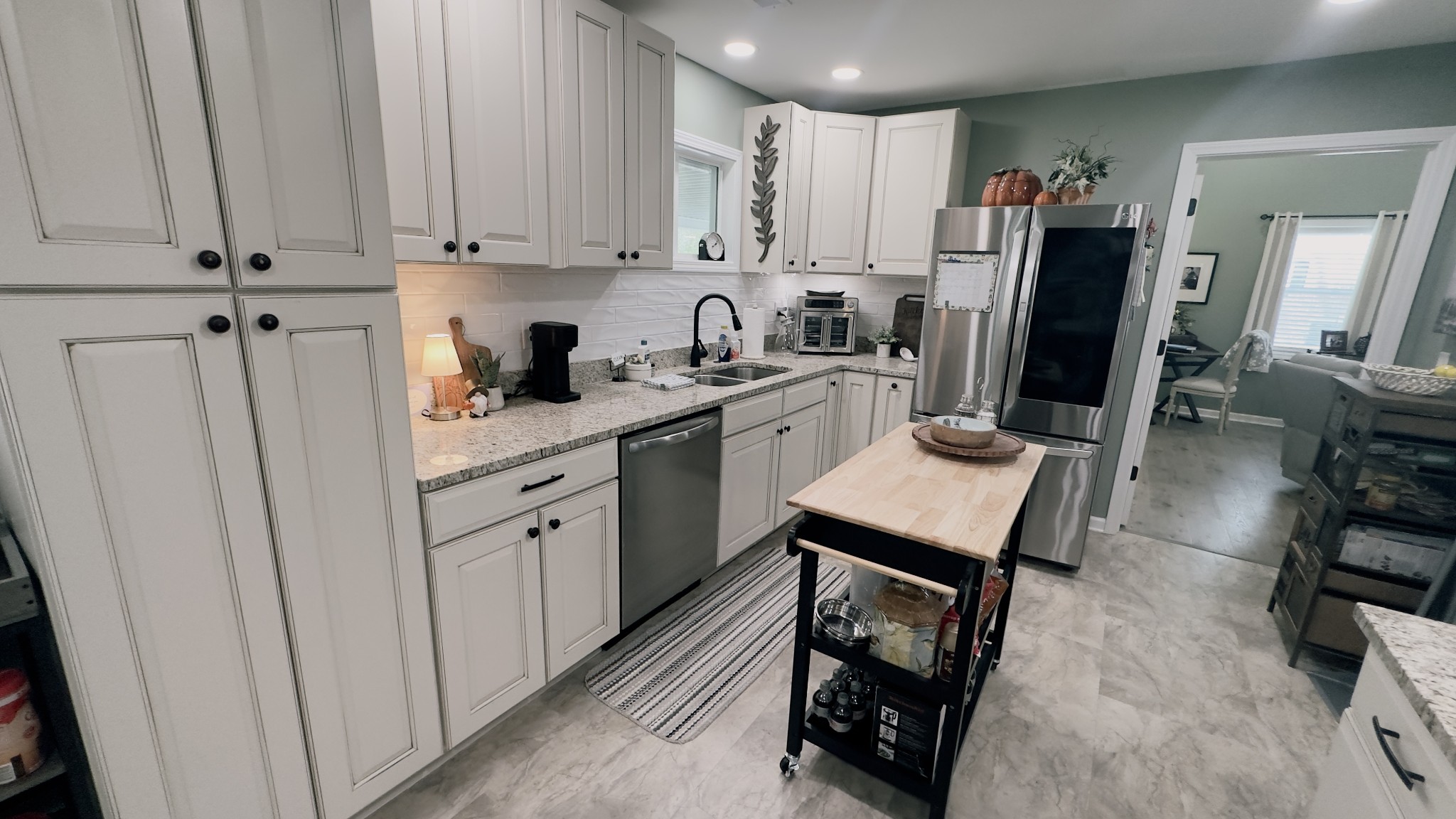 221 Jackson Cir