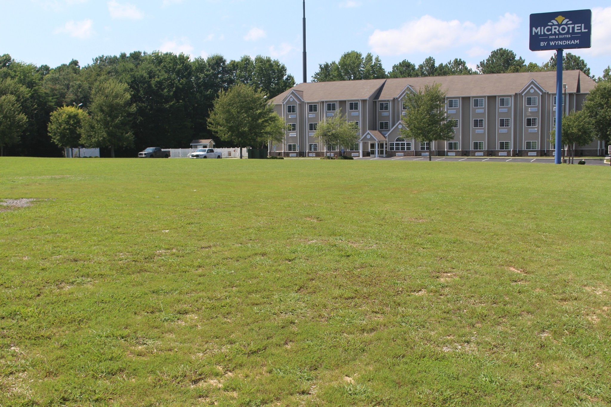 155 Expressway Dr