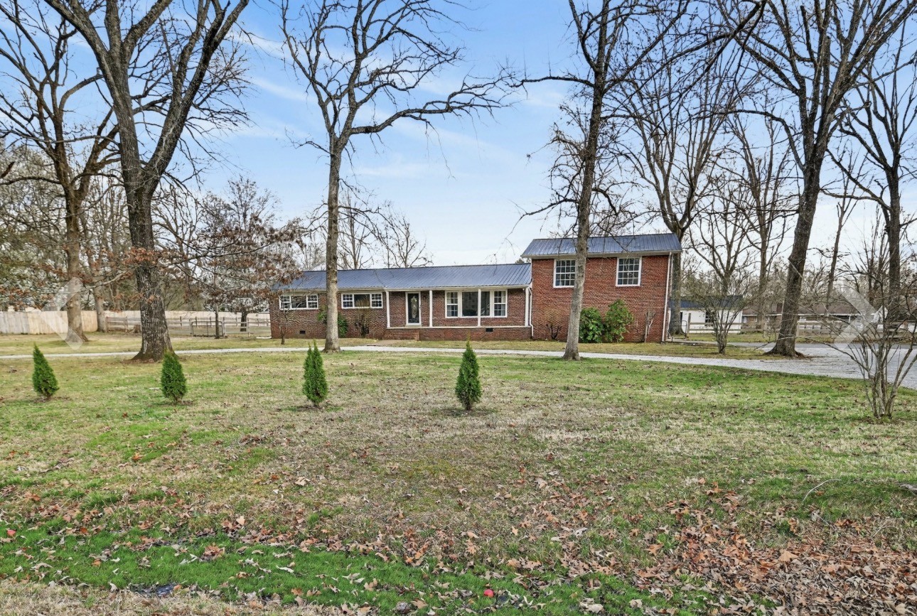 105 Inglewood Dr