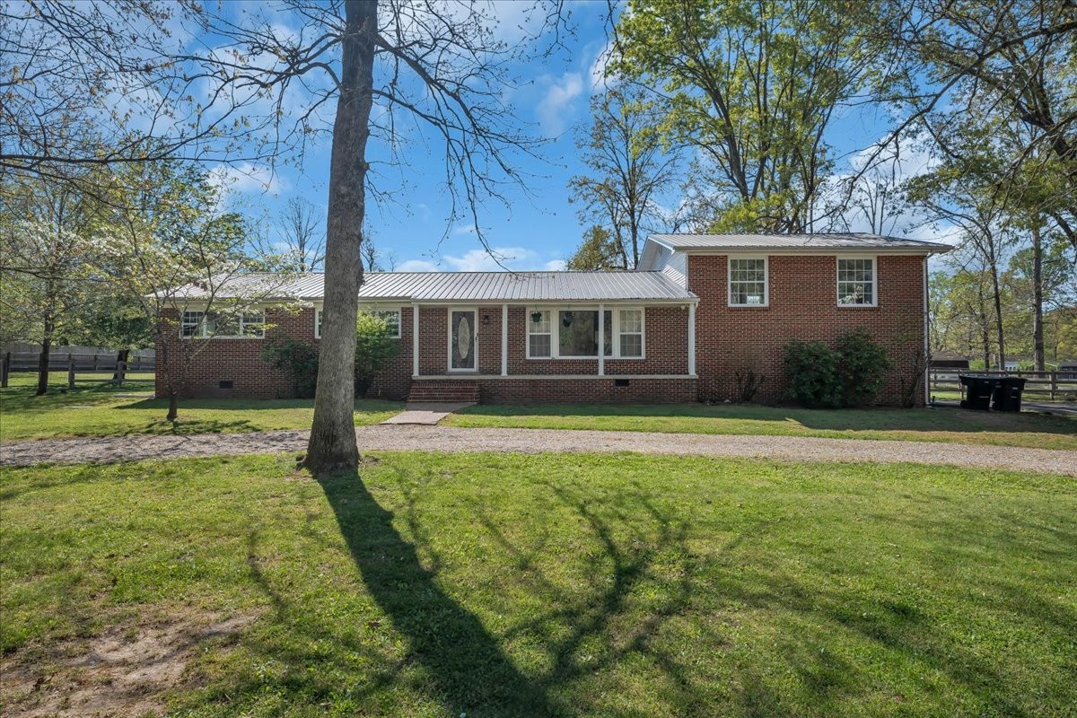 105 Inglewood Dr