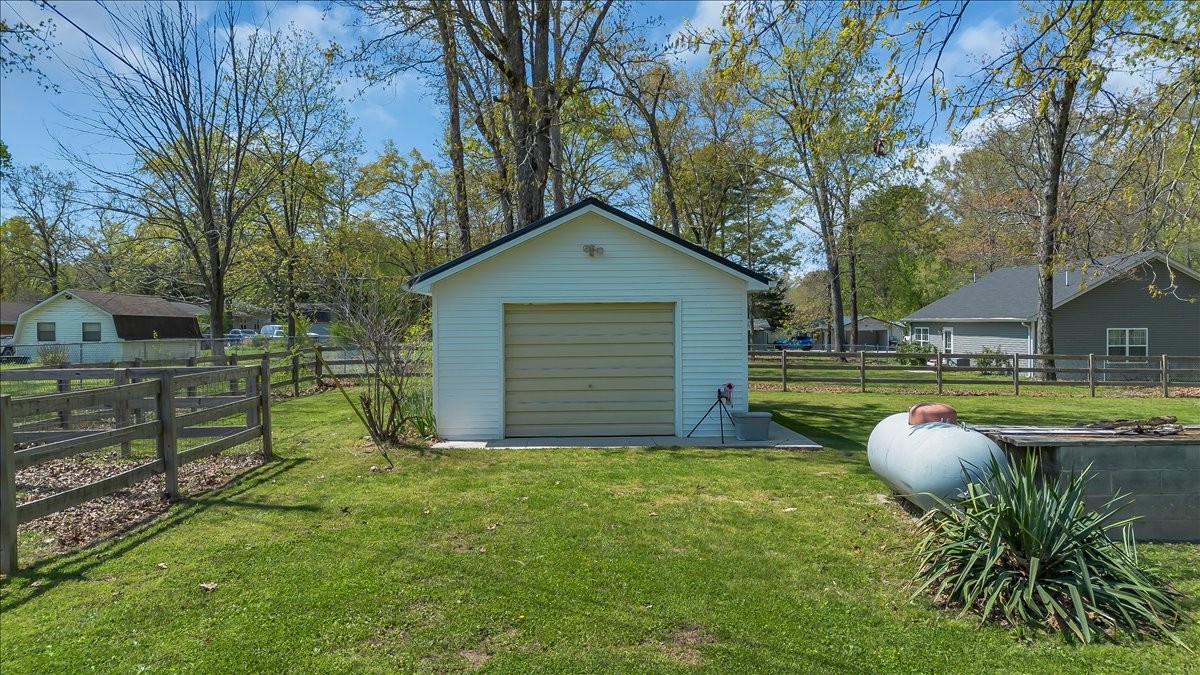 105 Inglewood Dr