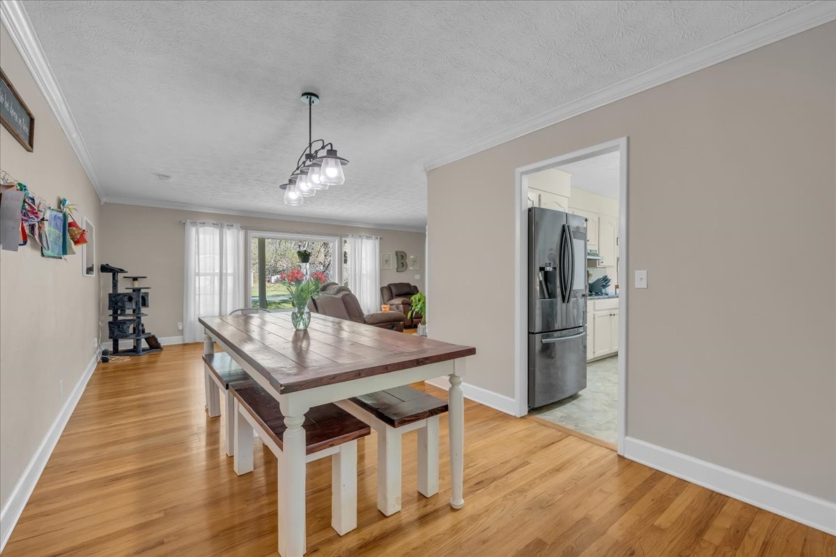 105 Inglewood Dr