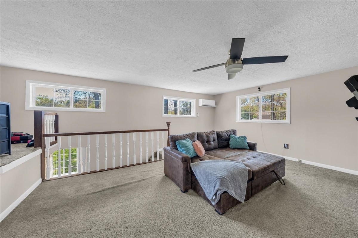 105 Inglewood Dr
