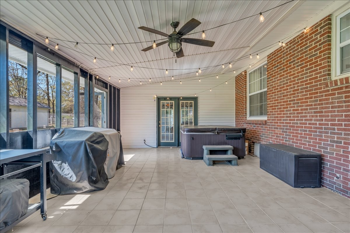 105 Inglewood Dr