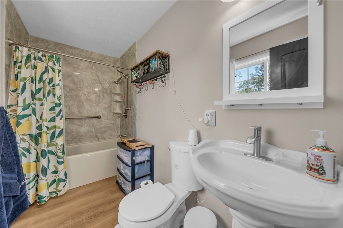 105 Inglewood Dr