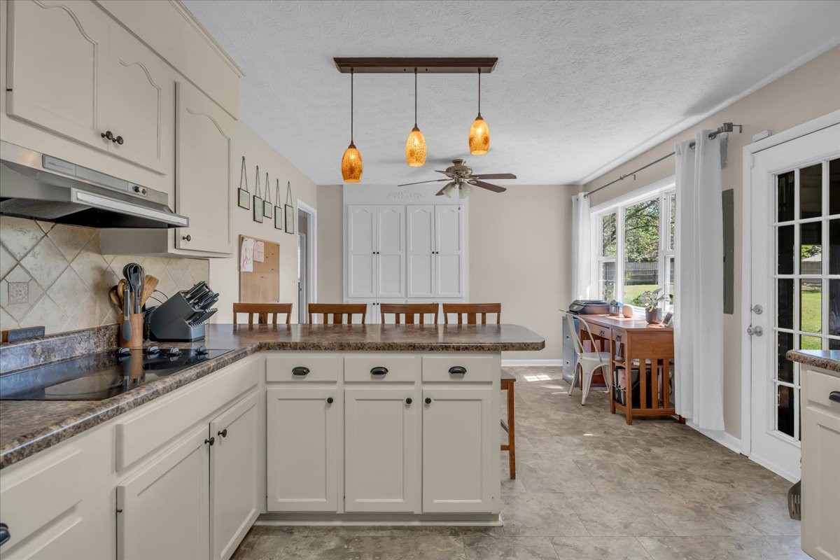 105 Inglewood Dr