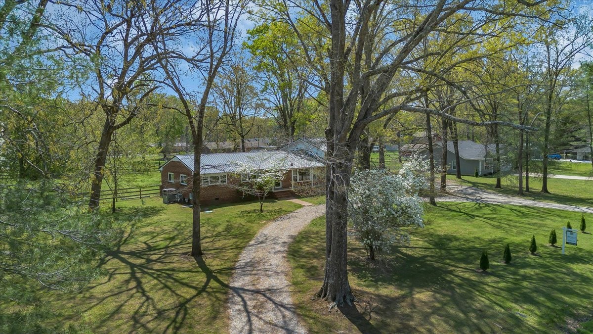 105 Inglewood Dr