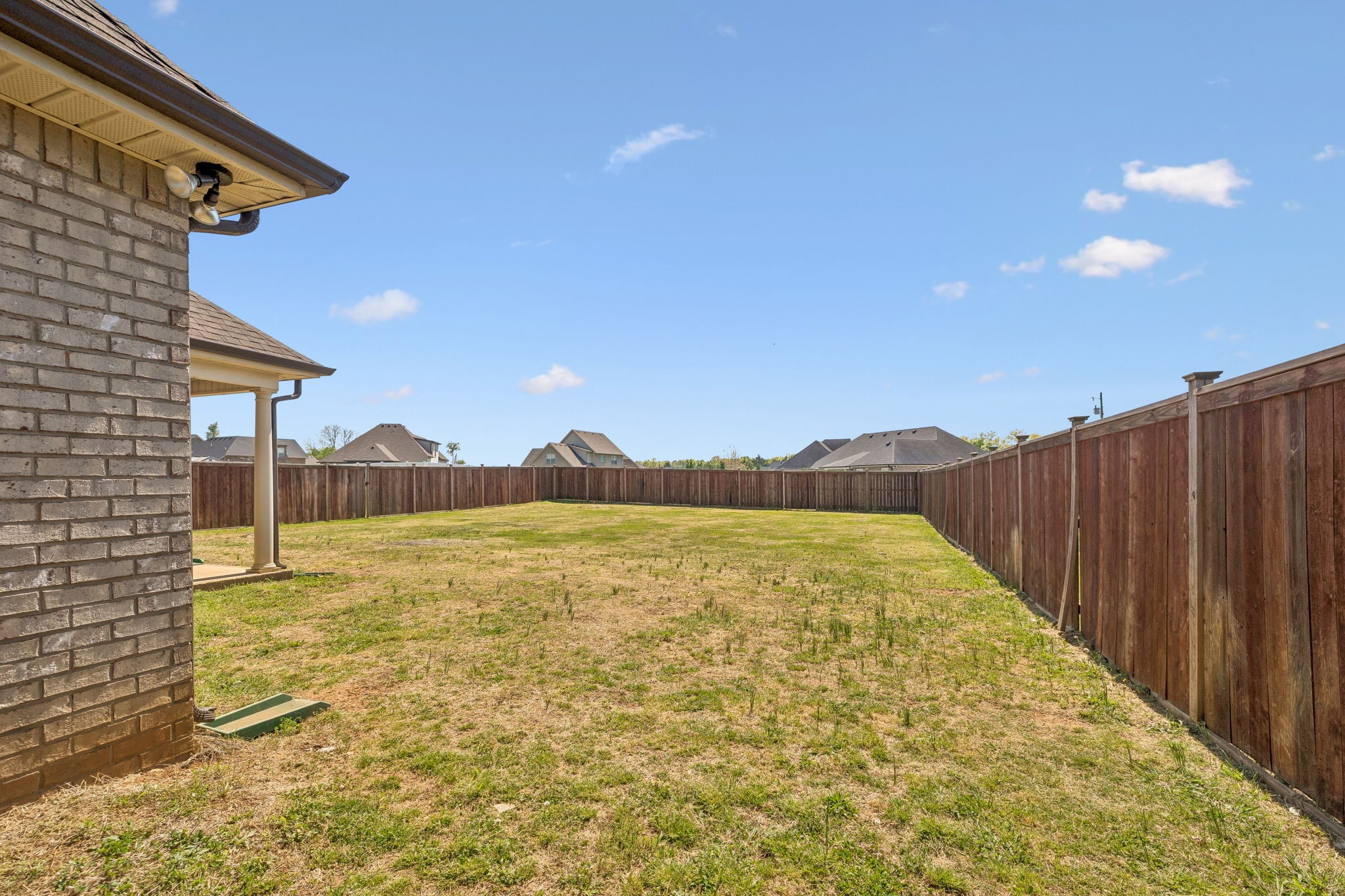 2928 Ronstadt Dr
