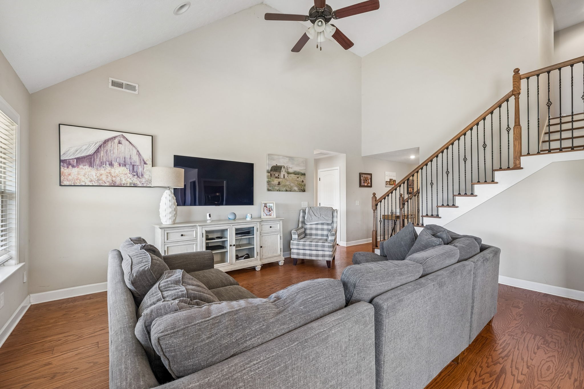 2928 Ronstadt Dr