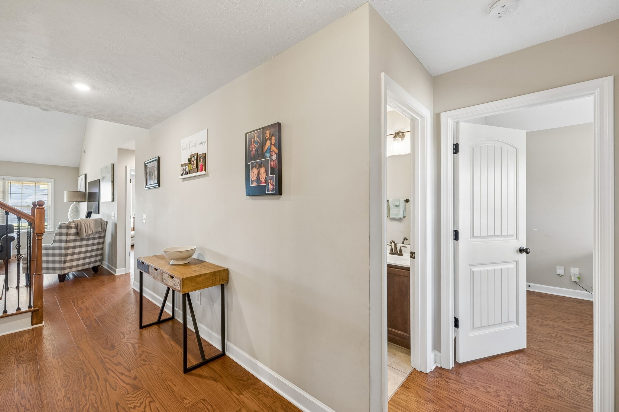 2928 Ronstadt Dr
