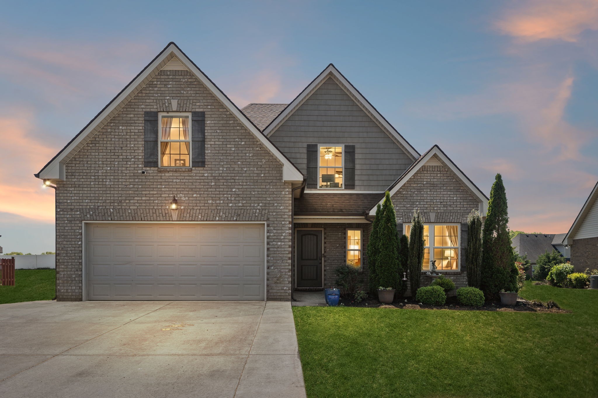 2928 Ronstadt Dr