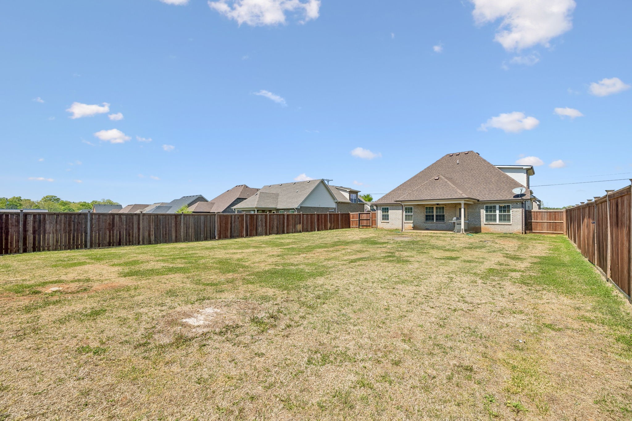 2928 Ronstadt Dr