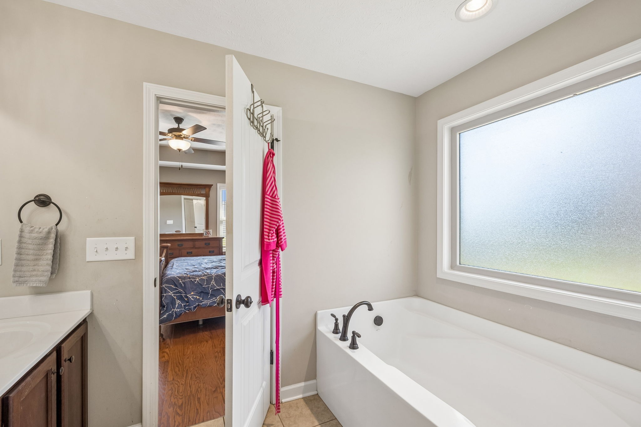 2928 Ronstadt Dr