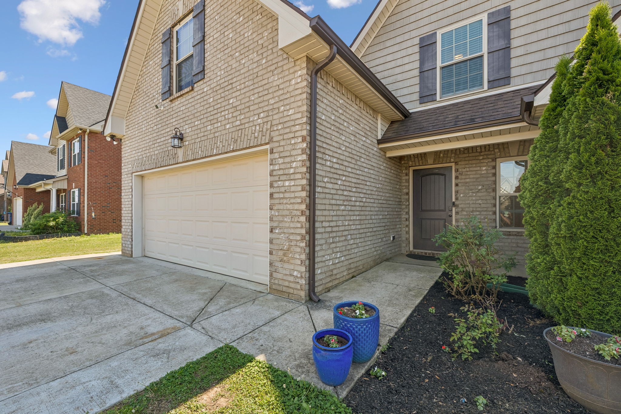 2928 Ronstadt Dr